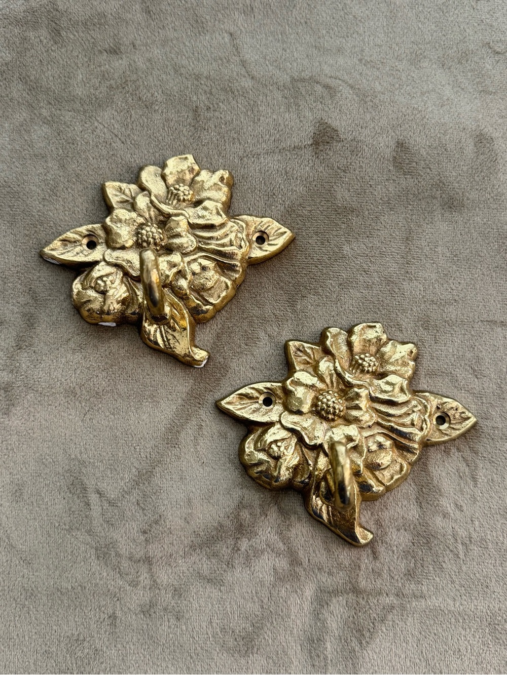 Vintage Brass Floral Wall Hook - Gold Flower Accent
